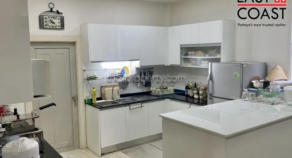 For sale 6 bedrooms house in Bang Lamung, Chonburi