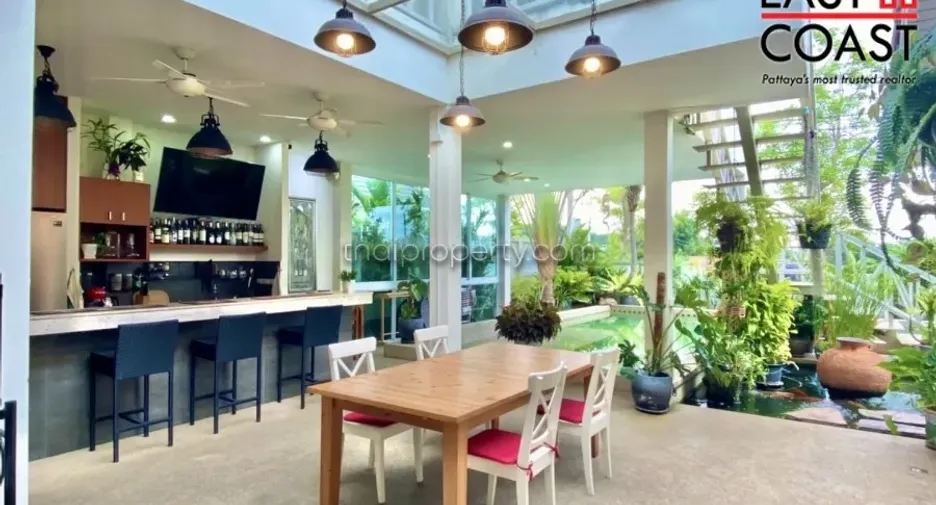 For sale 6 bedrooms house in Bang Lamung, Chonburi