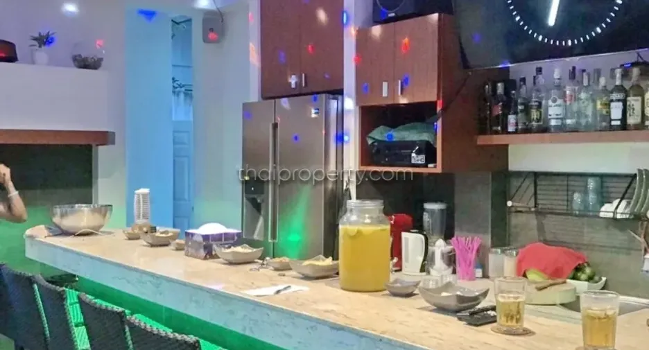 For sale 6 bedrooms house in Bang Lamung, Chonburi