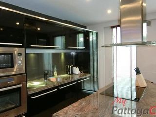 For sale 4 bedrooms villa in Bang Lamung, Chonburi
