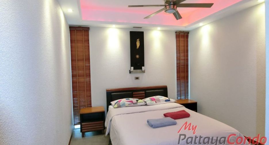 For sale 4 bedrooms villa in Bang Lamung, Chonburi