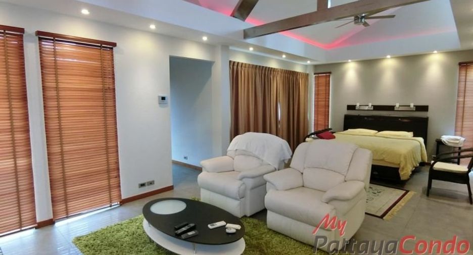 For sale 4 bedrooms villa in Bang Lamung, Chonburi