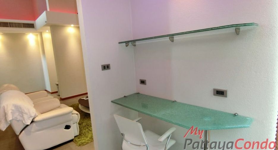 For sale 4 bedrooms villa in Bang Lamung, Chonburi