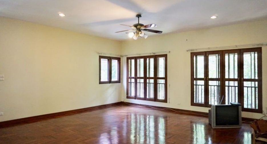 Casa en venta de 3 habitaciones en Doi Saket, Chiang Mai