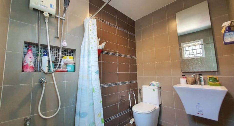 Продажа 3 спальни таунхаус в Mueang Pathum Thani, Патумтани
