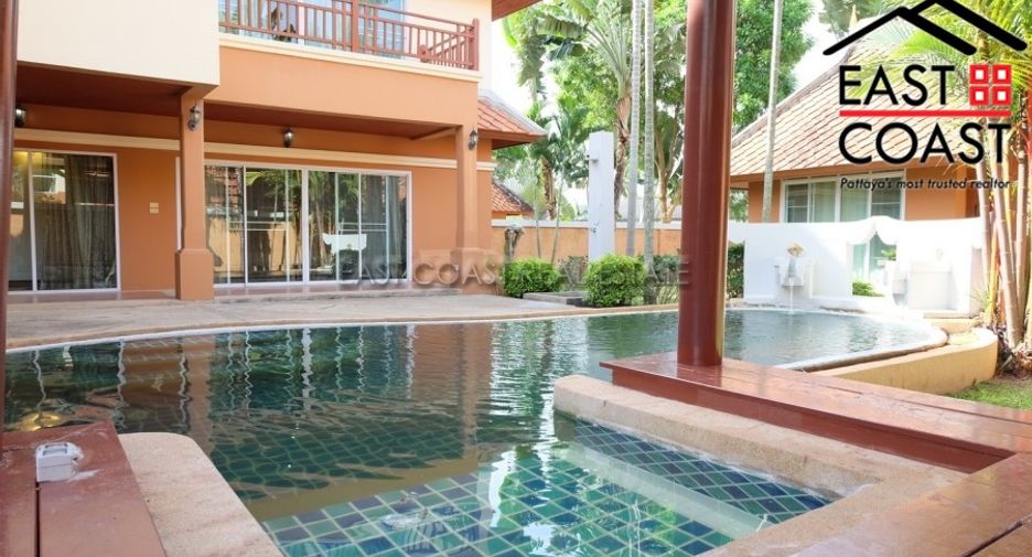 Casa en alquiler de 5 habitaciones en Bang Lamung, Chonburi
