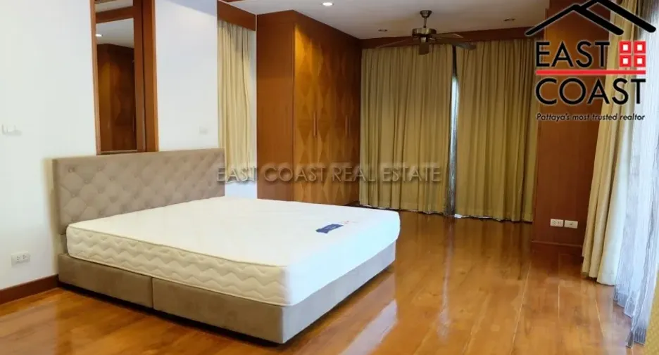 Haus zur Miete mit 5 Zimmer in Bang Lamung, Chonburi