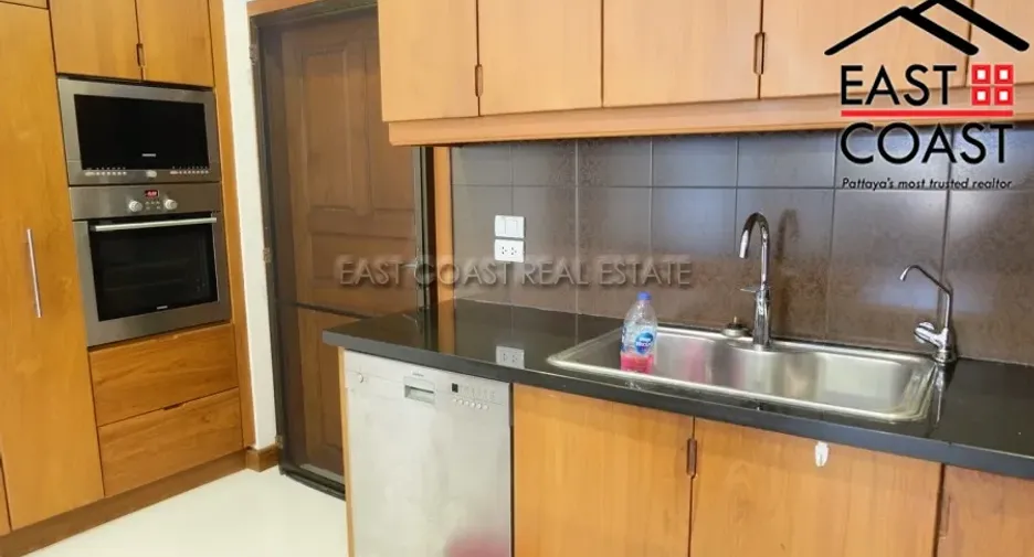 Haus zur Miete mit 5 Zimmer in Bang Lamung, Chonburi