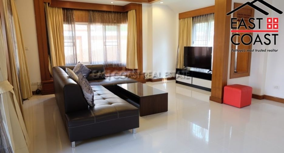 Casa en alquiler de 5 habitaciones en Bang Lamung, Chonburi
