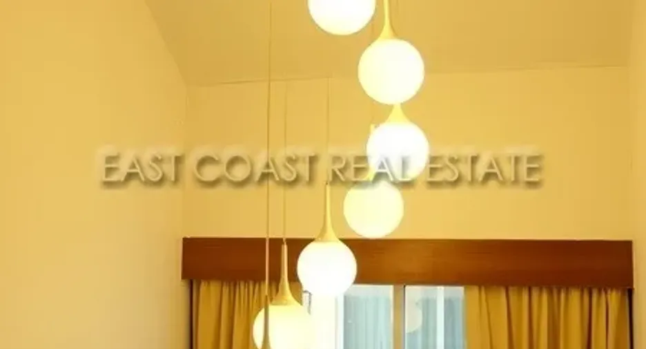 Haus zur Miete mit 5 Zimmer in Bang Lamung, Chonburi