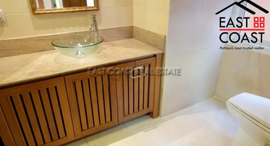 Haus zur Miete mit 5 Zimmer in Bang Lamung, Chonburi