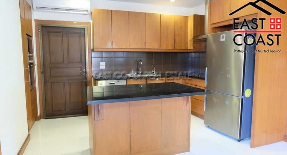 Casa en alquiler de 5 habitaciones en Bang Lamung, Chonburi