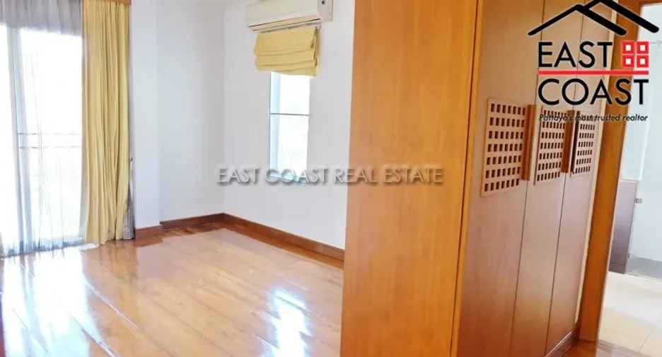 Haus zur Miete mit 5 Zimmer in Bang Lamung, Chonburi