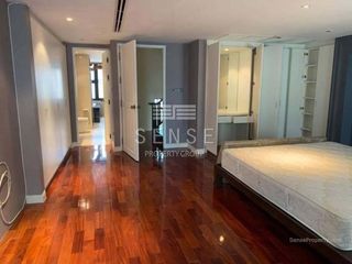 Casa adosada en alquiler de 4 habitaciones en Watthana, Bangkok