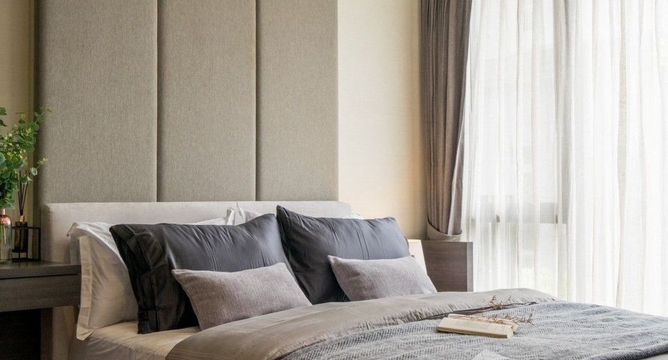 For sale 2 bed condo in Phaya Thai, Bangkok