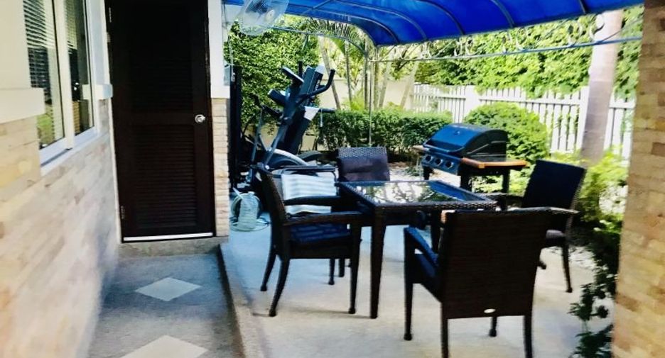 For rent and for sale 3 bedrooms house in Bang Lamung, Chonburi
