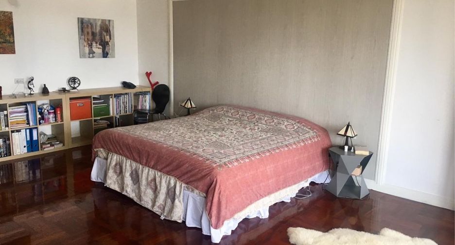 For rent 3 ベッドルーム condo in Khlong Toei, Bangkok