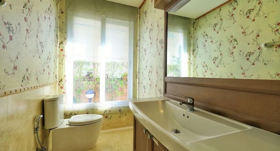 For sale 3 bedrooms house in Pak Kret, Nonthaburi