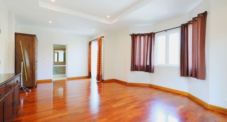 For sale 3 bedrooms house in Pak Kret, Nonthaburi