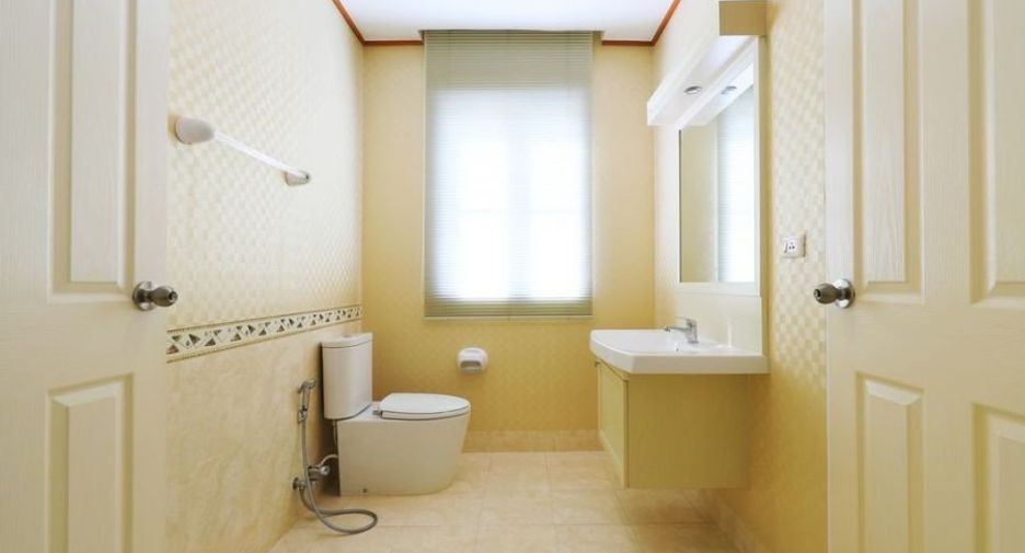 For sale 3 bedrooms house in Pak Kret, Nonthaburi