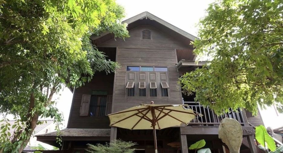 For rent 8 bed house in Mueang Chiang Mai, Chiang Mai