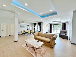 For rent 4 bed house in Pratumnak, Pattaya