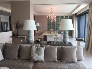 À louer 3 chambres condo à Pathum Wan, Bangkok