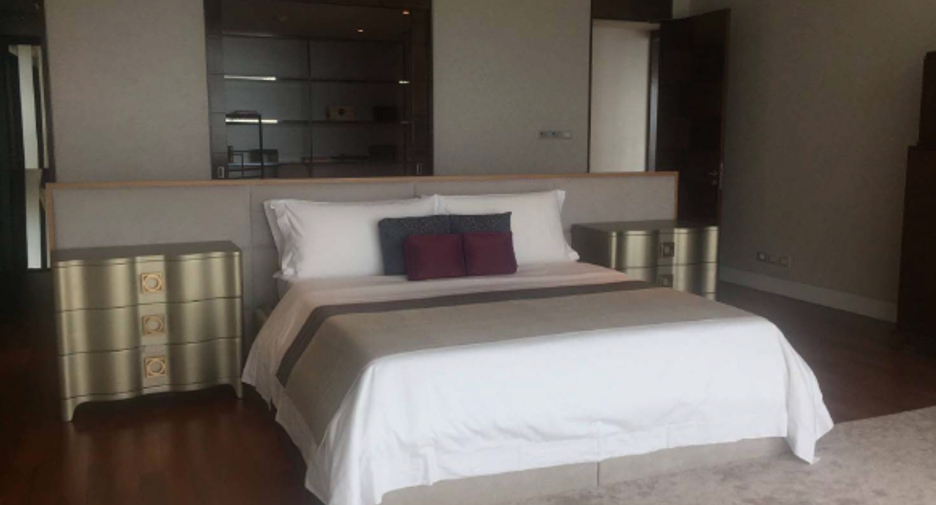Condo en alquiler de 3 habitaciones en Pathum Wan, Bangkok