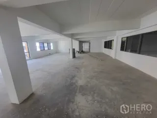 出租 和 出售 仓库 在 Bang Phli, Samut Prakan