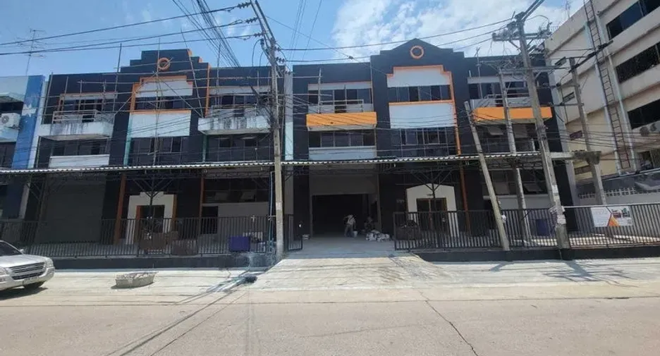 À louer et à vendre entrepôt à Bang Phli, Samut Prakan