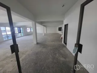 出租 和 出售 仓库 在 Bang Phli, Samut Prakan