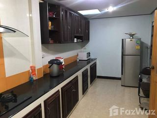 For rent 4 bed townhouse in Mueang Surin, Surin