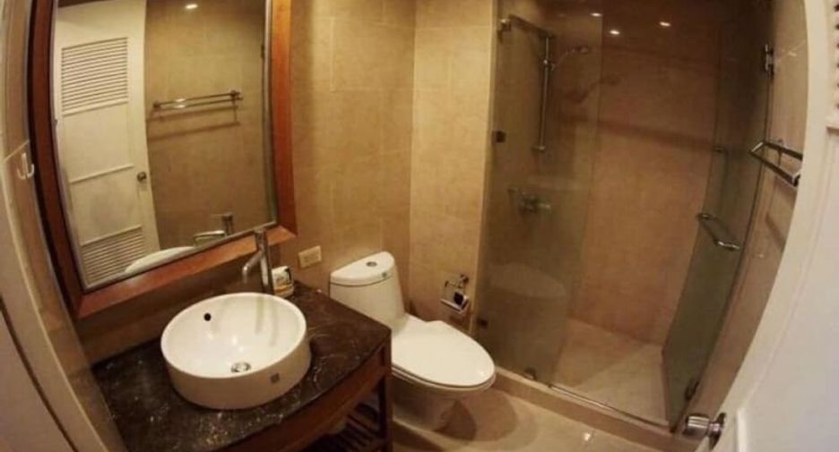 For rent and for sale 2 bedrooms condo in Watthana, Bangkok