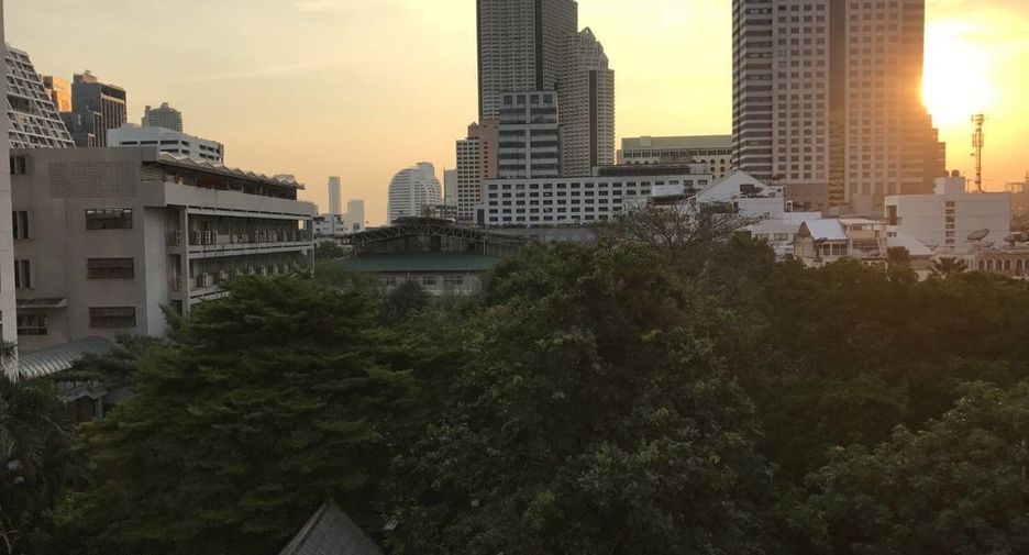 Condo en venta y en alquiler de 1 habitaciones en Sathon, Bangkok