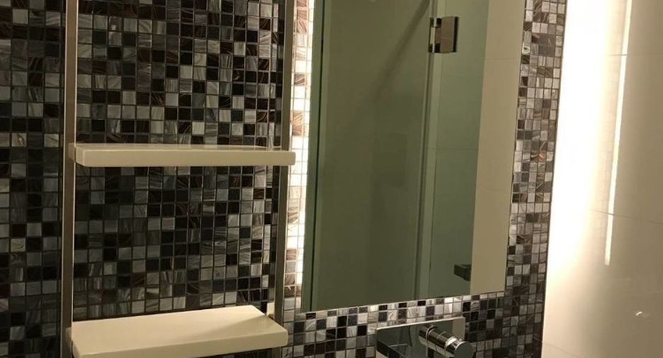 Condo en venta y en alquiler de 1 habitaciones en Sathon, Bangkok