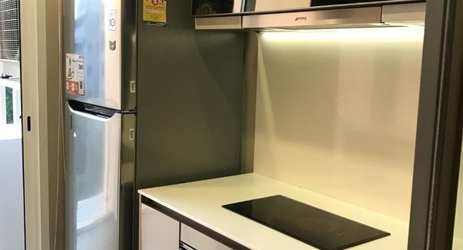 Condo en venta y en alquiler de 1 habitaciones en Sathon, Bangkok