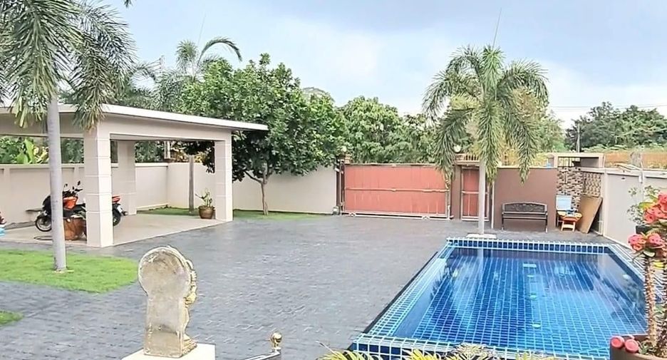 For sale 5 bed house in Sattahip, Chonburi