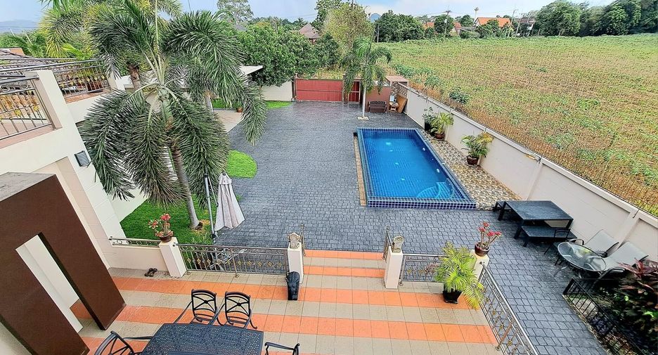For sale 5 bed house in Sattahip, Chonburi
