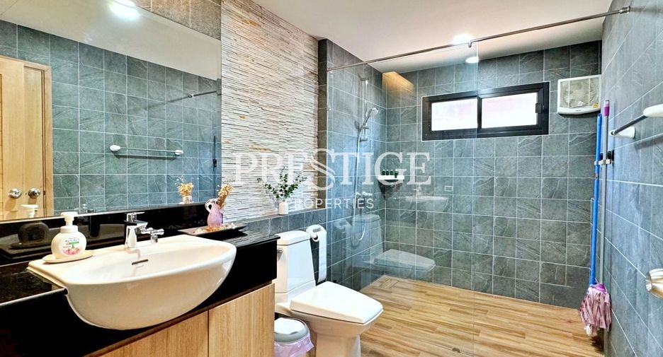 For sale 3 bedrooms house in Huay Yai, Pattaya
