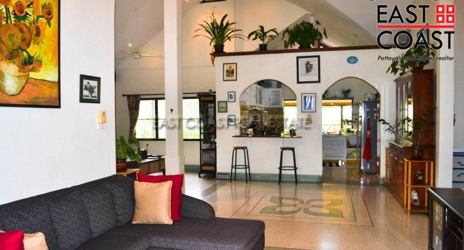 Casa en alquiler de 8 habitaciones en Bang Lamung, Chonburi