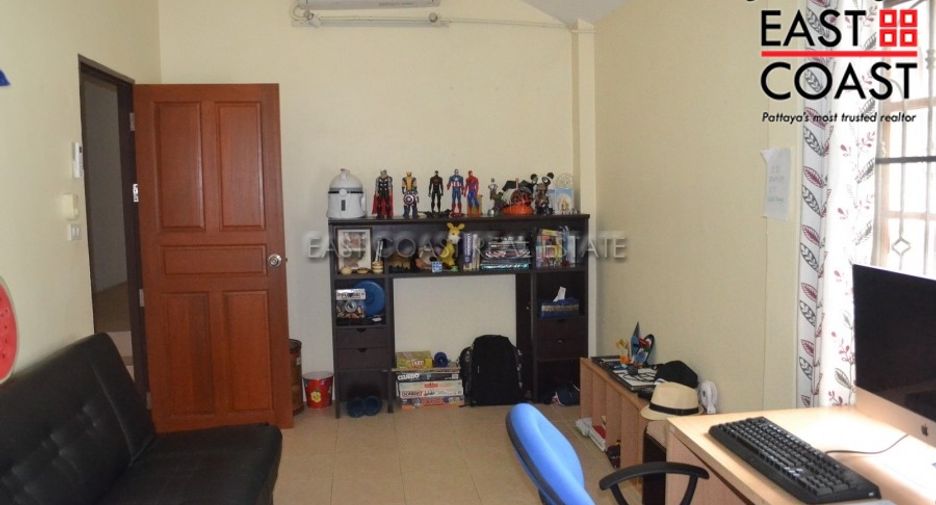 Casa en alquiler de 8 habitaciones en Bang Lamung, Chonburi