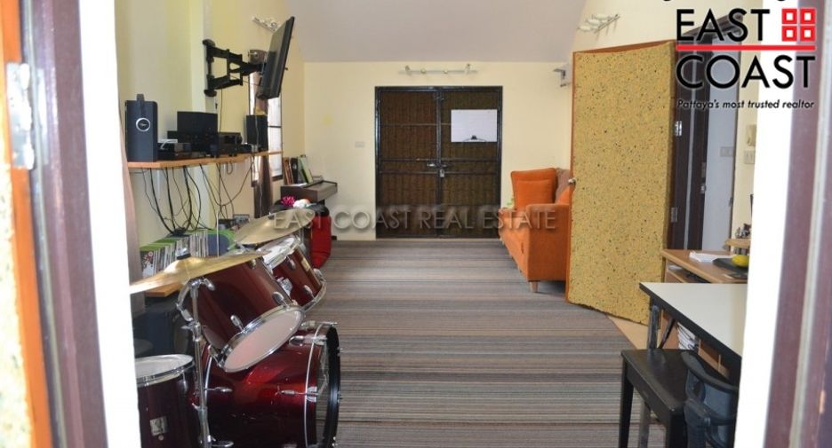 Casa en alquiler de 8 habitaciones en Bang Lamung, Chonburi