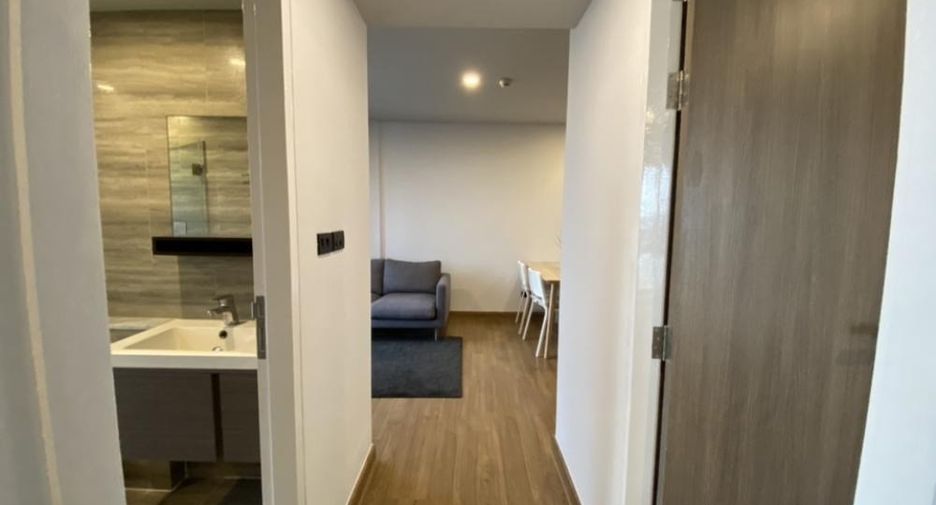 For rent 2 bedrooms condo in Phaya Thai, Bangkok