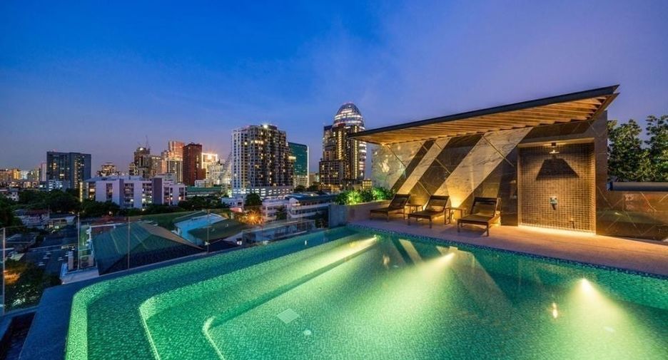 For rent 2 bedrooms condo in Phaya Thai, Bangkok