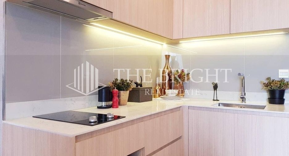 For rent 2 bed condo in Phaya Thai, Bangkok