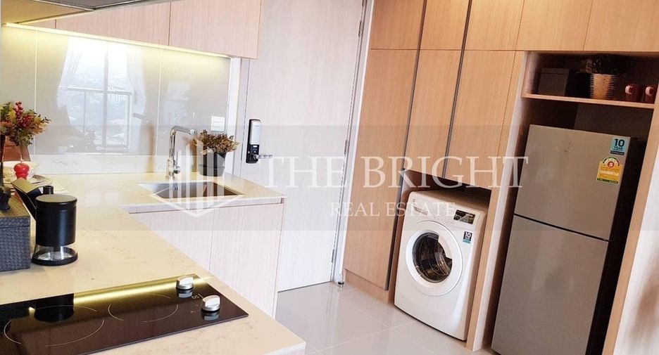 For rent 2 bed condo in Phaya Thai, Bangkok