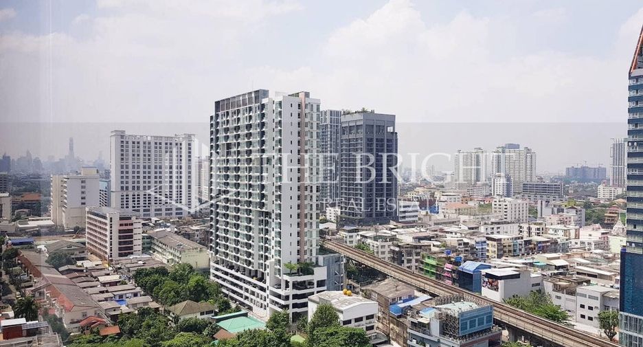For rent 2 bed condo in Phaya Thai, Bangkok