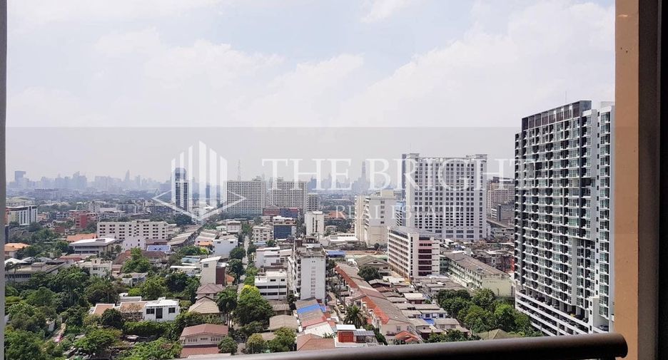 For rent 2 bed condo in Phaya Thai, Bangkok