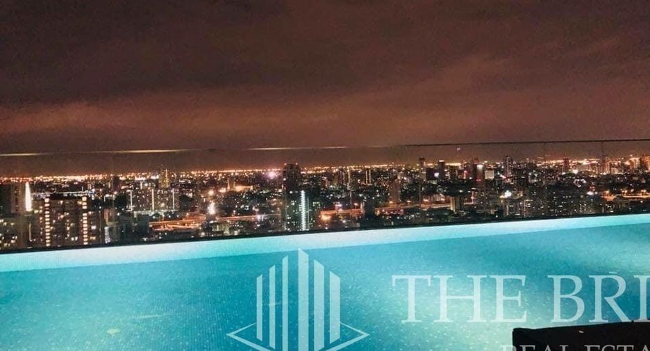 For rent 2 bed condo in Phaya Thai, Bangkok