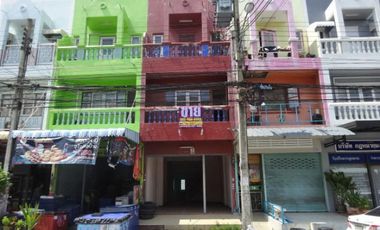 Gewerbefläche zum Kauf mit 3 Zimmer in Khlong Sam Wa, Bangkok